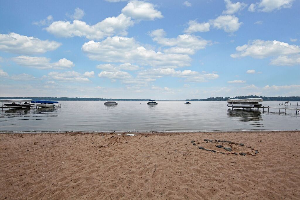 Mahtomedi community image